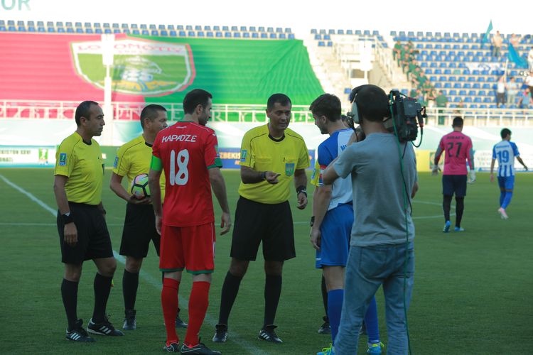 Lokomotiv Tashkent fc captain Kapadze Temur