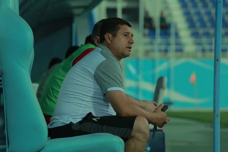 Lokomotiv Tashkent coach Miklyaev A uzb-