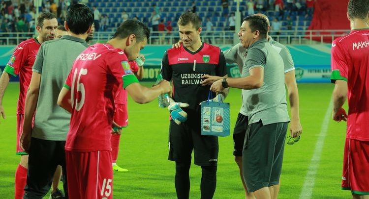 Ignatiy Nesterov Lokomotiv Tashkent LOKO goalkeeper darvozabon 12