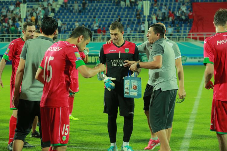 Ignatiy Nesterov Lokomotiv Tashkent LOKO goalkeeper darvozabon 12