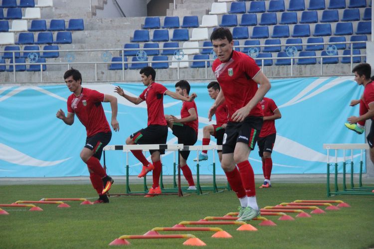 Salamat Qutiboyev PFC Lokomotiv Tashkent 2017